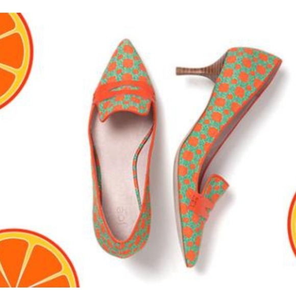 Shoes - Gorgeous green and orange print heels